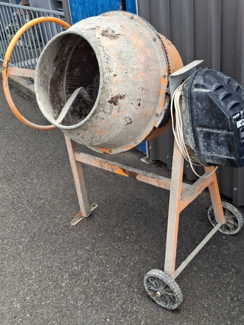 Tutte le macchine: Betonmischer B134 690W 100L – Usato da Ettiswil venduto da Zafira5