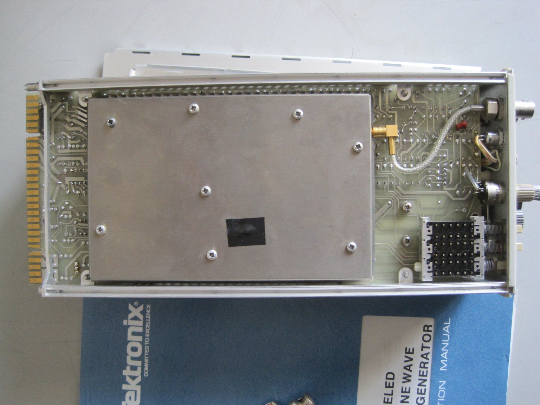 Messen: Tektronix Sinusgenerator SG504 – Defekt aus Dietwil von Jaenzi 4