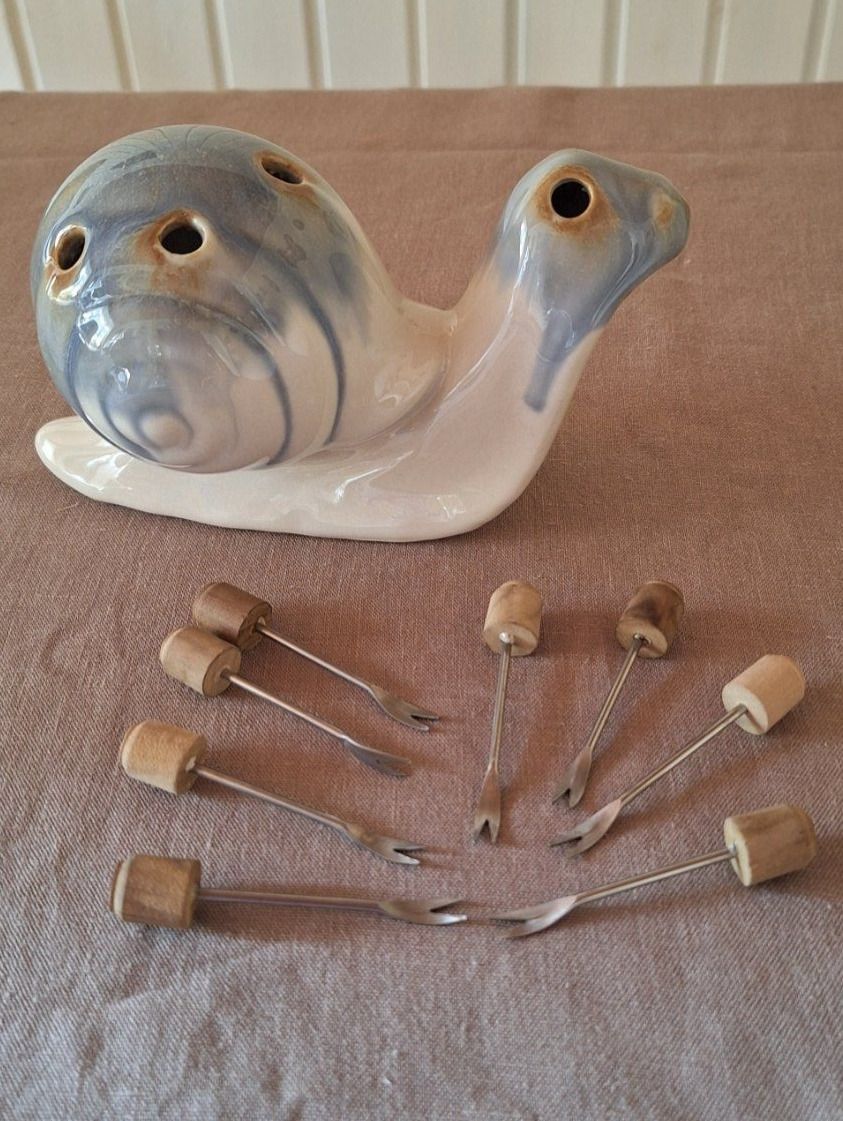 Set di piatti: Apero- Set, Schnecke  Keramik, 8 Gäbelchen – Usato da Dornach venduto da majo8689 2