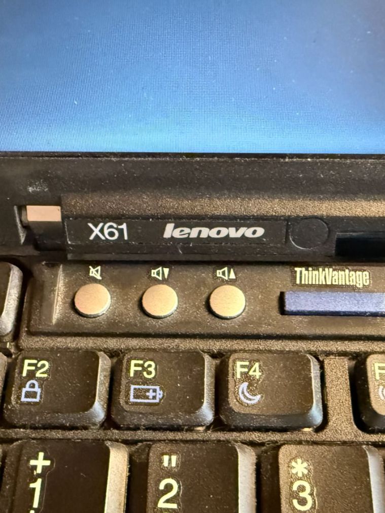 IBM Notebooks: IBM ThinkPad X61 – Gebraucht aus Gstaad von suecom 1