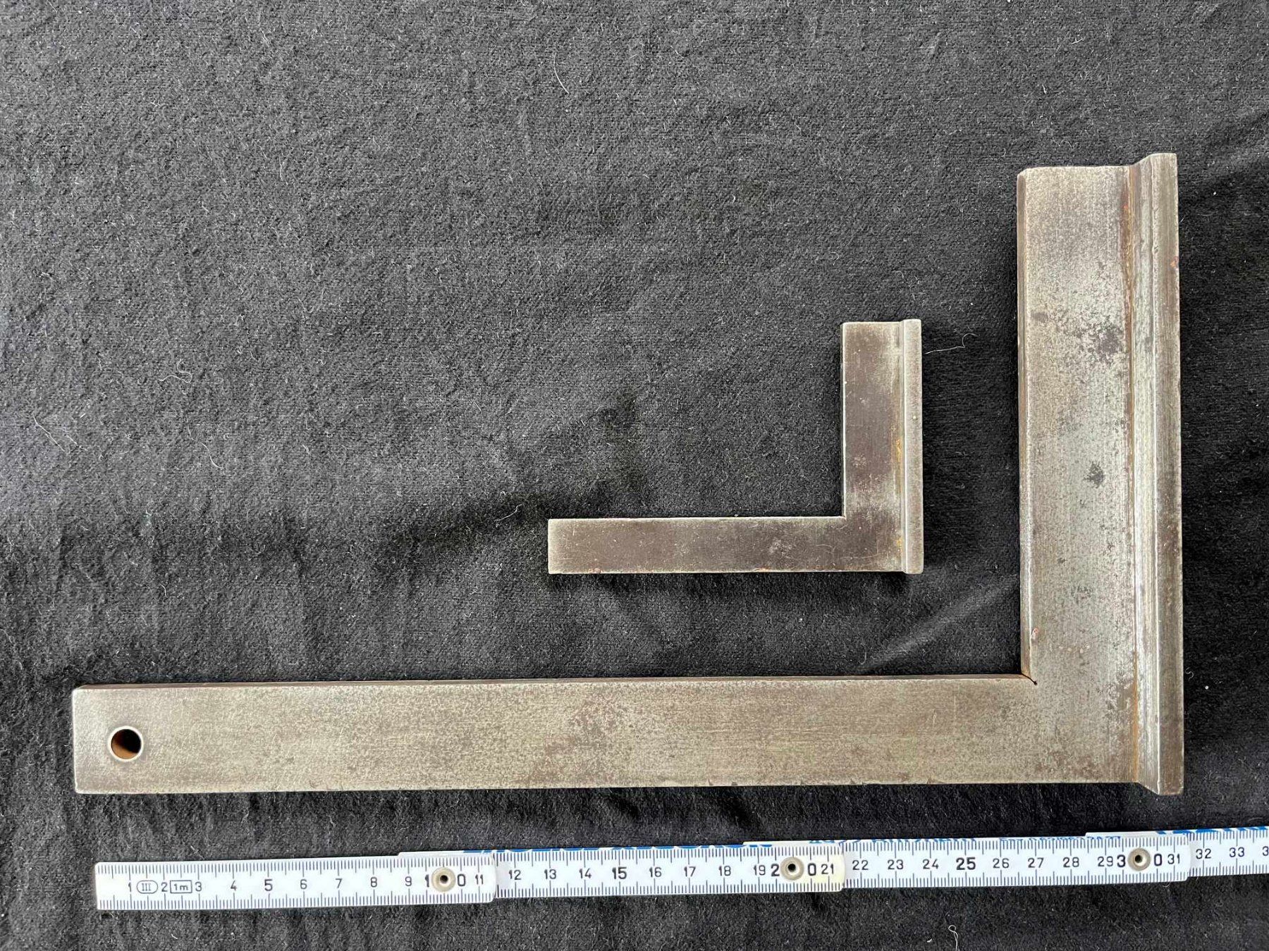 Messen: Anschlagwinkel 2-er Set, Winkel Metallbau – Gebraucht aus Nassenwil von Swissorion