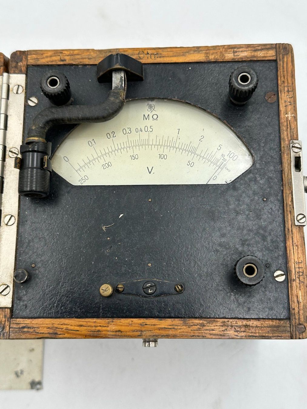 Messen: Vintage Voltmeter / Megaohm Meter Messgerät – Gebraucht aus Luzern von Lager6640 7