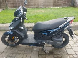 Ein Roller Kymco Agility 16+