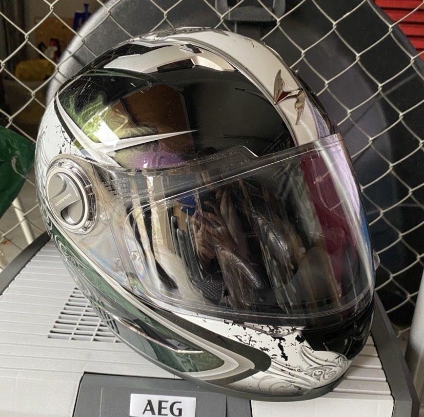 Caschi & visiere: Motorradhelm Damen Grösse S / 56 cm – Usato da Reinach BL venduto da est_9x65