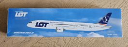 Flugzeugmodell LOT Boeing 787-9 Massstab 1:200