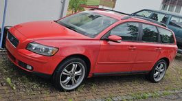 VOLVO V50 2.4
