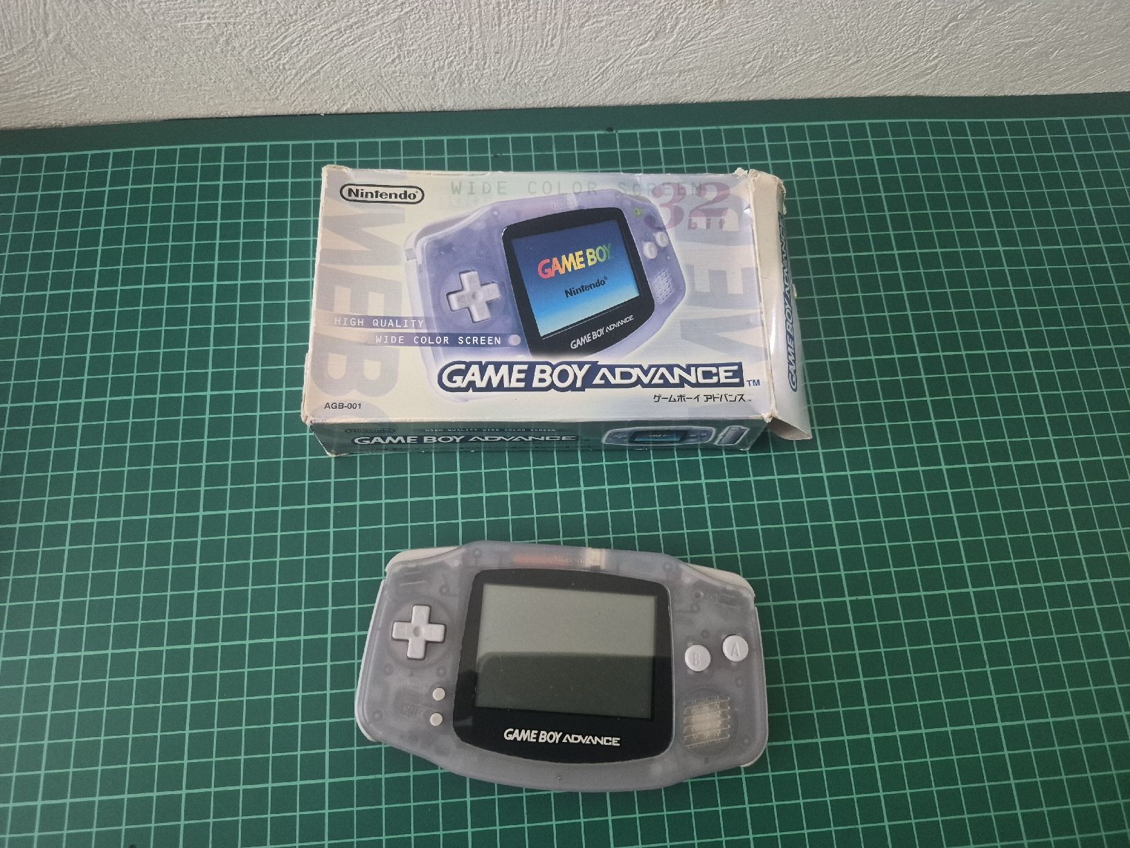 Nintendo Konsolen: Game Boy Advance translucent console with box – Gebraucht aus Meyrin von Retro-GZ