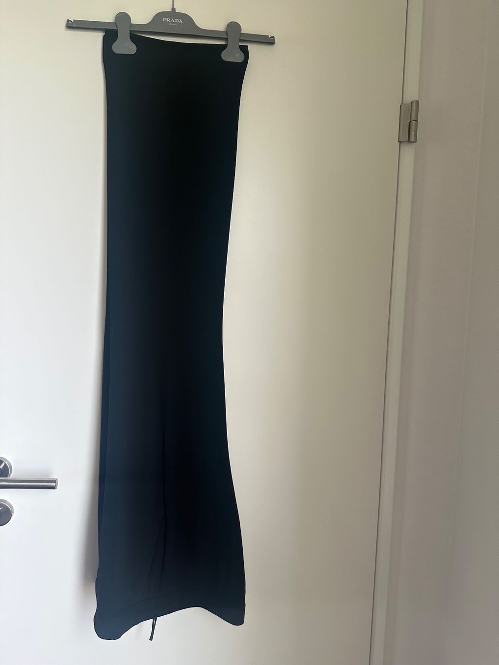 Prada Pantaloni: PRADA -  black formal trousers- size IT44 – Usato da Langnau am Albis venduto da bar_ml6k 4