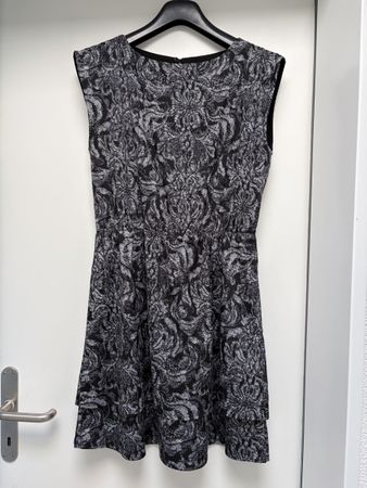Kleid Gr. 38 gemustert