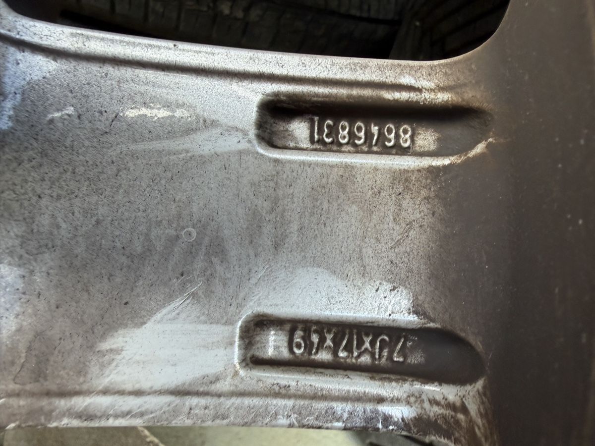 Volvo Pneumatici & Ruote complete: Original Volvo XC90 17 Zoll – Usato da Mollis venduto da BSL10 5