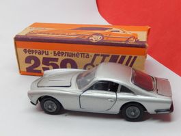 Ferrari 250GT Lusso - silber -original UDSSR   !!! in OVP