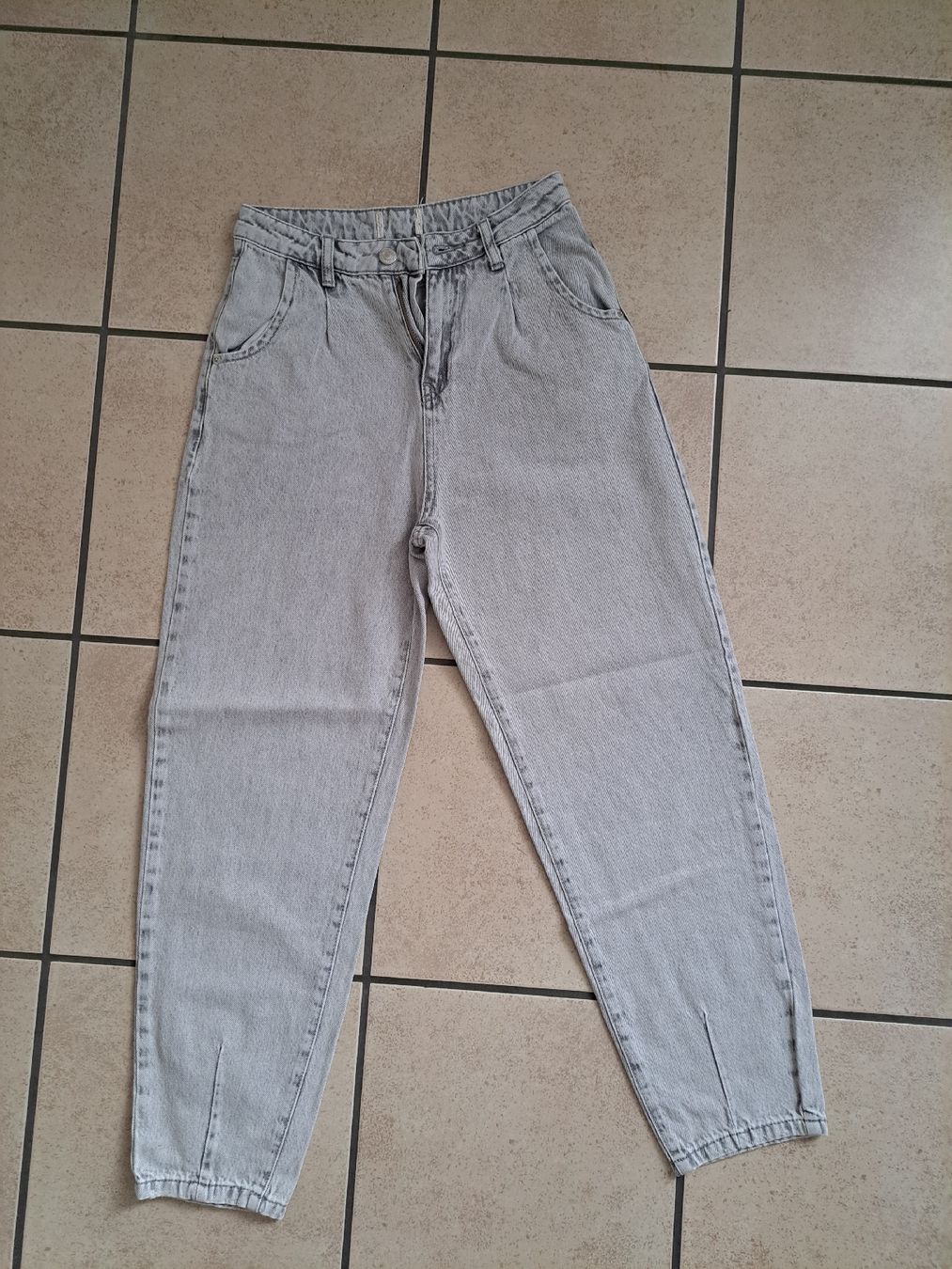 Jeans: Hose Gr.34 neuwertig – Neuf (Voir description) à Gelterkinden par bambi037