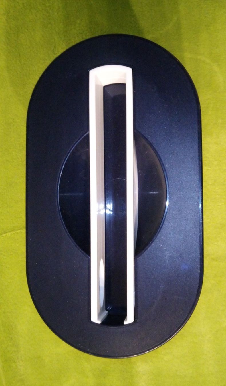 Tupperware Recipients et similaires: TUPPERWARE Thermo-Duo Eiskönig 2 L Eiswürfelbehälter – D'occasion à Werdenberg par EXA-Secondhand 1