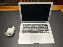 Apple MacBook Air 13'' (Mitte 2013 1.4 GHz i5 128 GB)