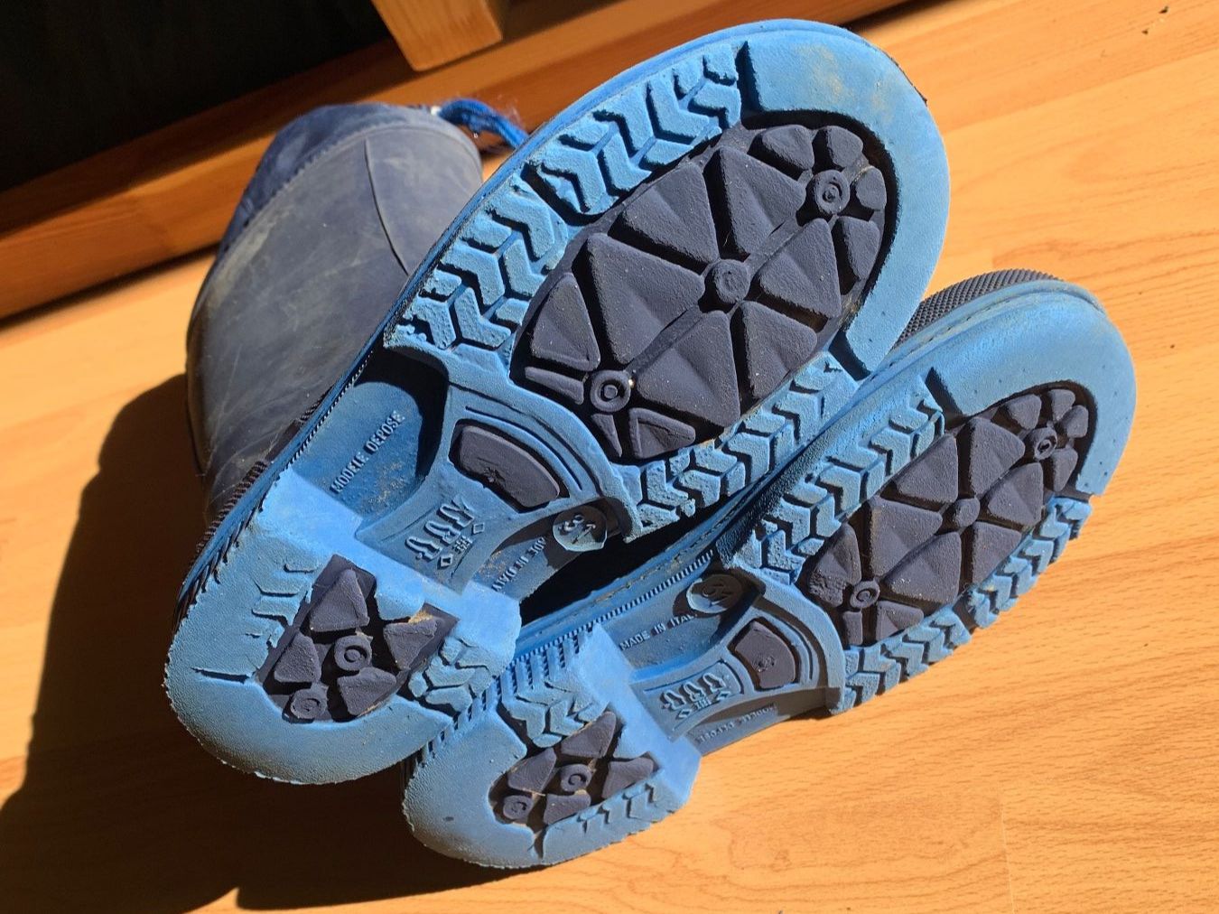Scarpe da uomo: Bottes de pluie enfant, taille 31 – Usato da Villars-sur-Glâne venduto da Magdaka 2