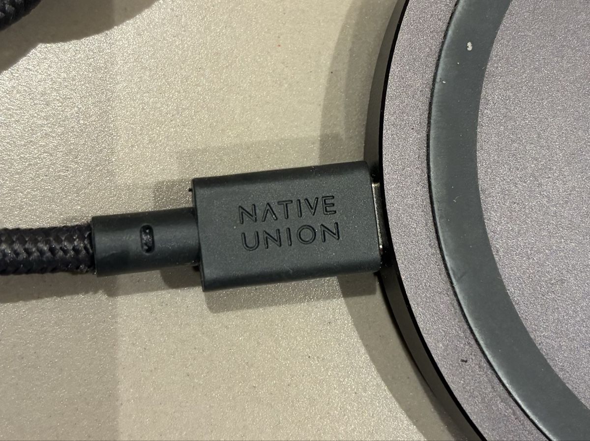 Native union Caricabatterie: Native Union kabelloses Ladegerät – Usato da Erlenbach ZH venduto da RoBu1 1