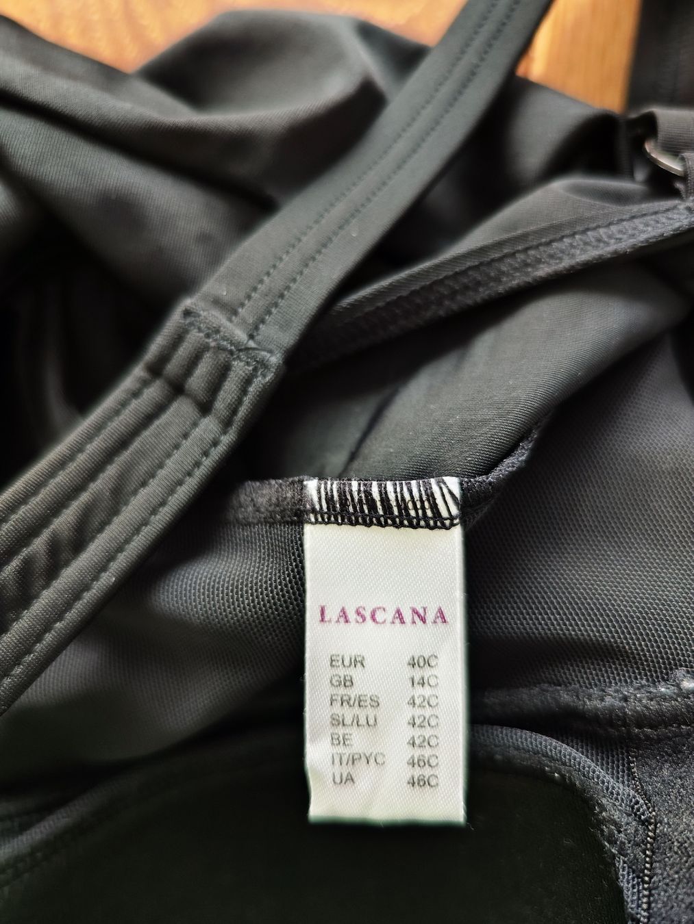 Lascana Badekleider & Bikinis: LASCANA Badeanzug »Saphir Gr. 40C – Gebraucht aus Kriens von KleineD 6