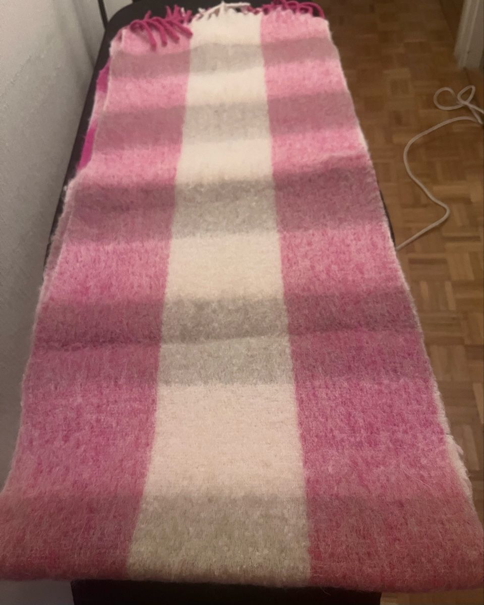 Foulards, Tücher & Schals: Grande écharpe Parfois – Neu (gemäss Beschreibung) aus Lausanne von Colinsu 1