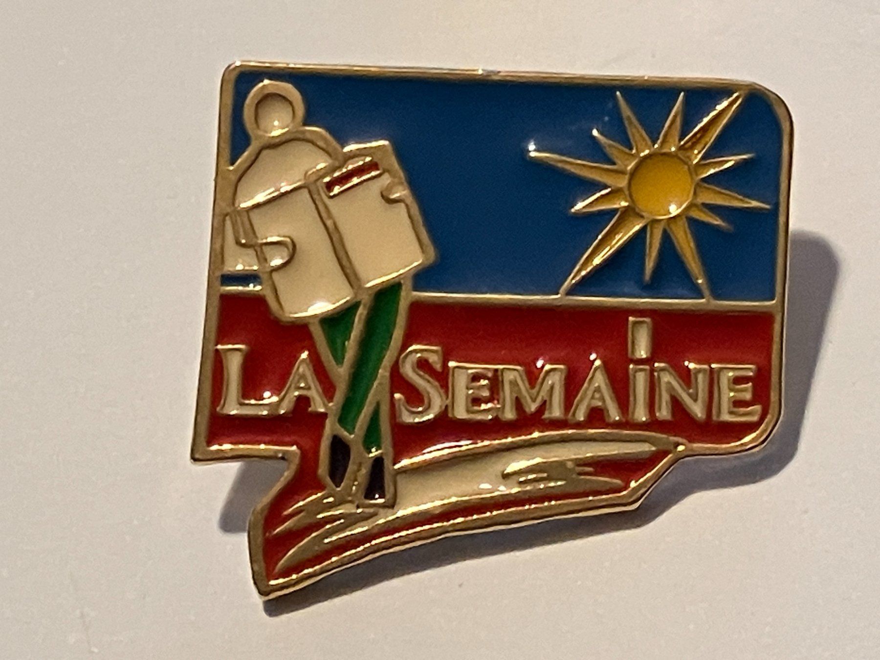 Placchette & Badge: 1 Pin La Semaine – Usato da Basel venduto da djwwpp