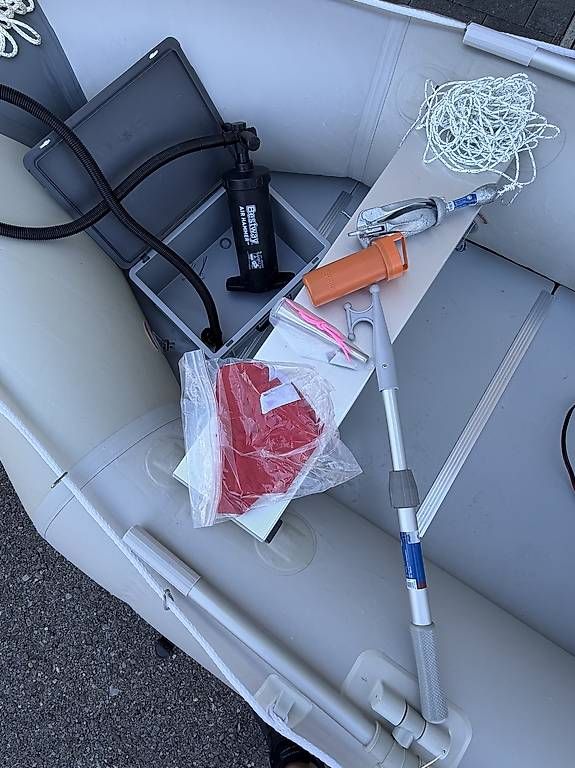 Bestway Boote: Boot mit Motor – Gebraucht aus Belp von Stupsel82 2