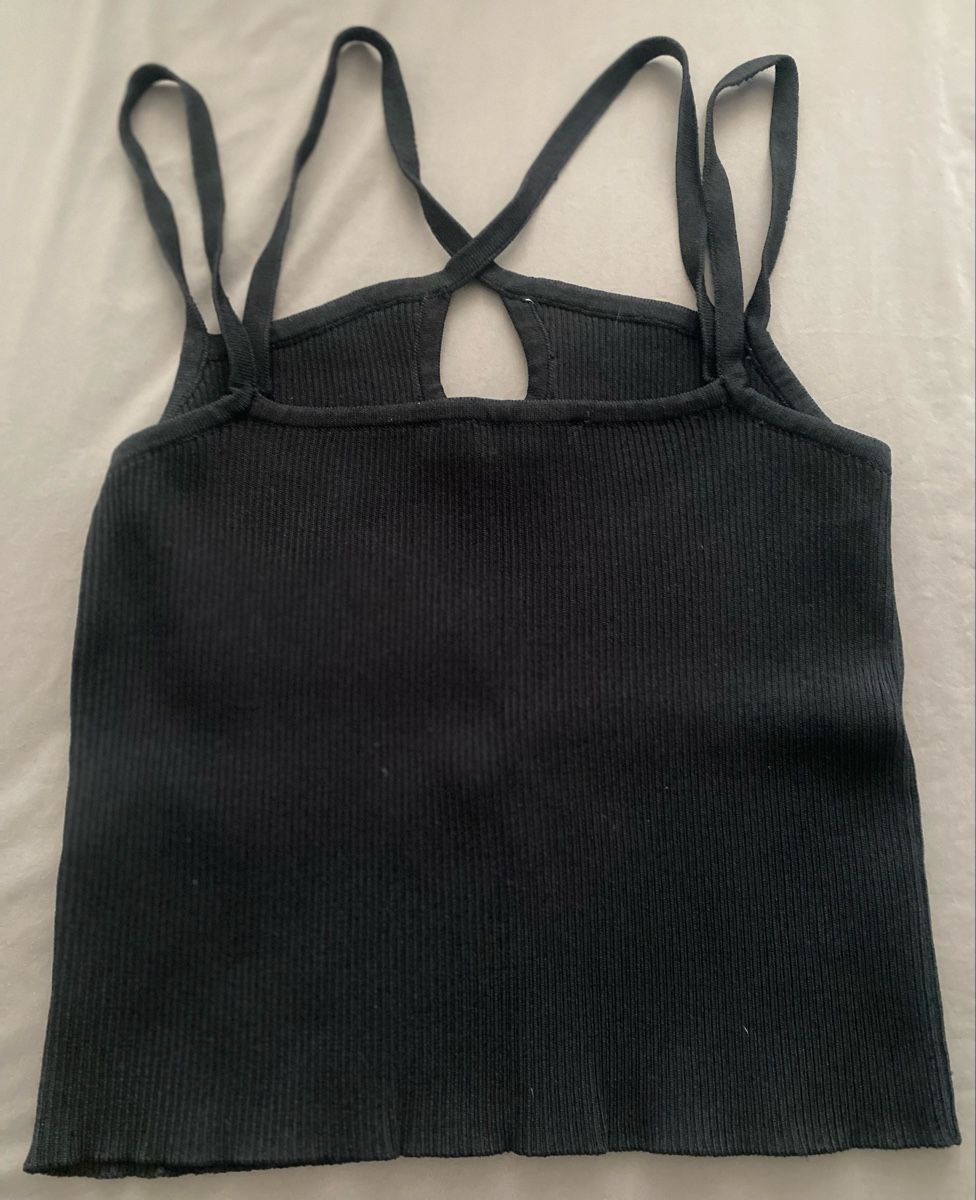 Zara Top: Zara Crop Top S/M – Usato da Berg SG venduto da Silversurfer 1