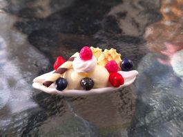 Handmade Beeren Eis Teller