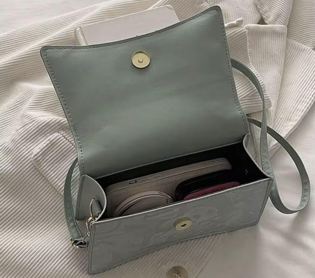 Taschen für Damen: Borsa donna con fiocco – Neu (gemäss Beschreibung) aus Giubiasco von Stefaniav 2