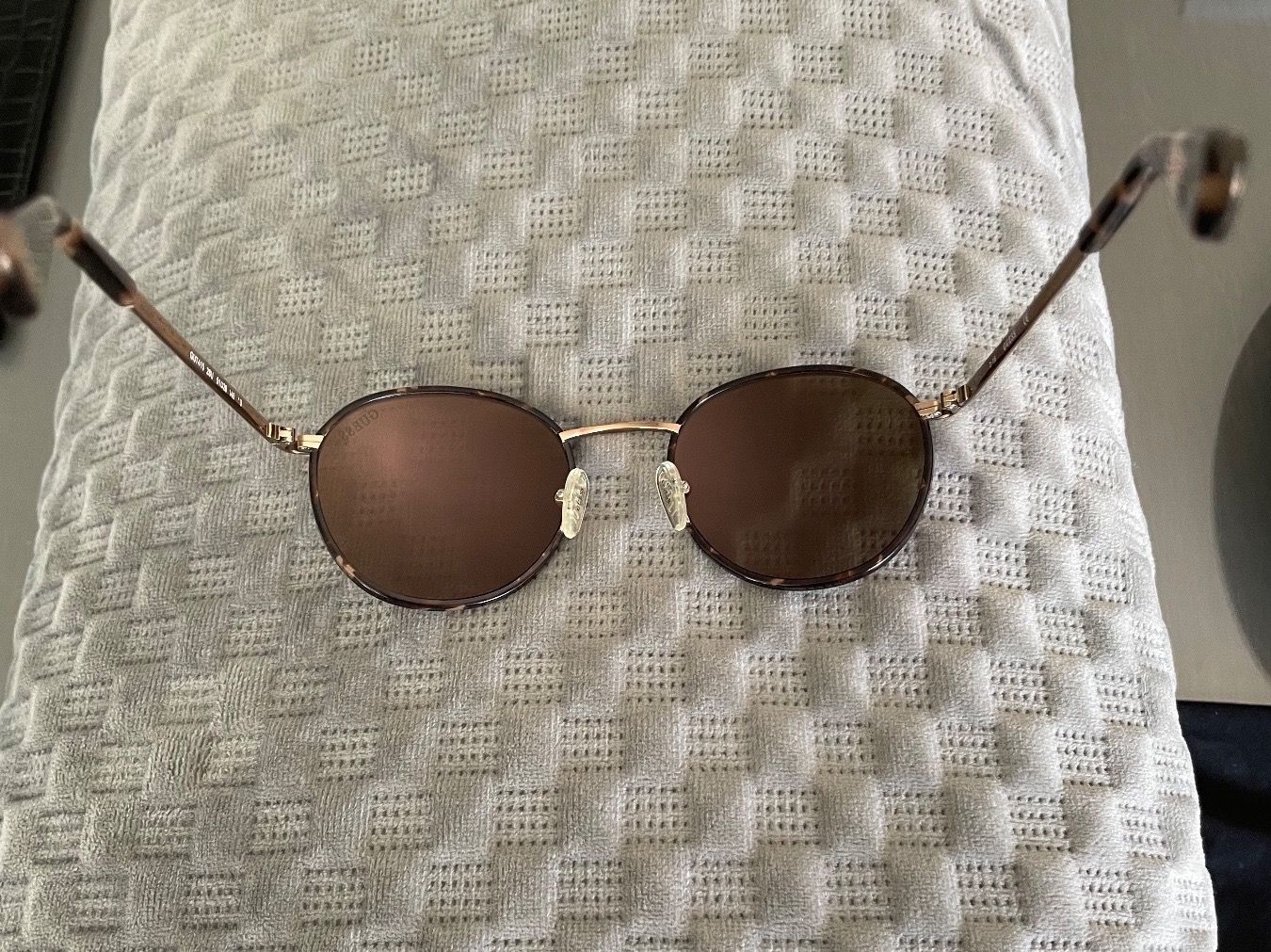 Guess Brillen & Gläser: GUESS Sonnenbrille – Neu (gemäss Beschreibung) aus Zürich von SeldaY 1