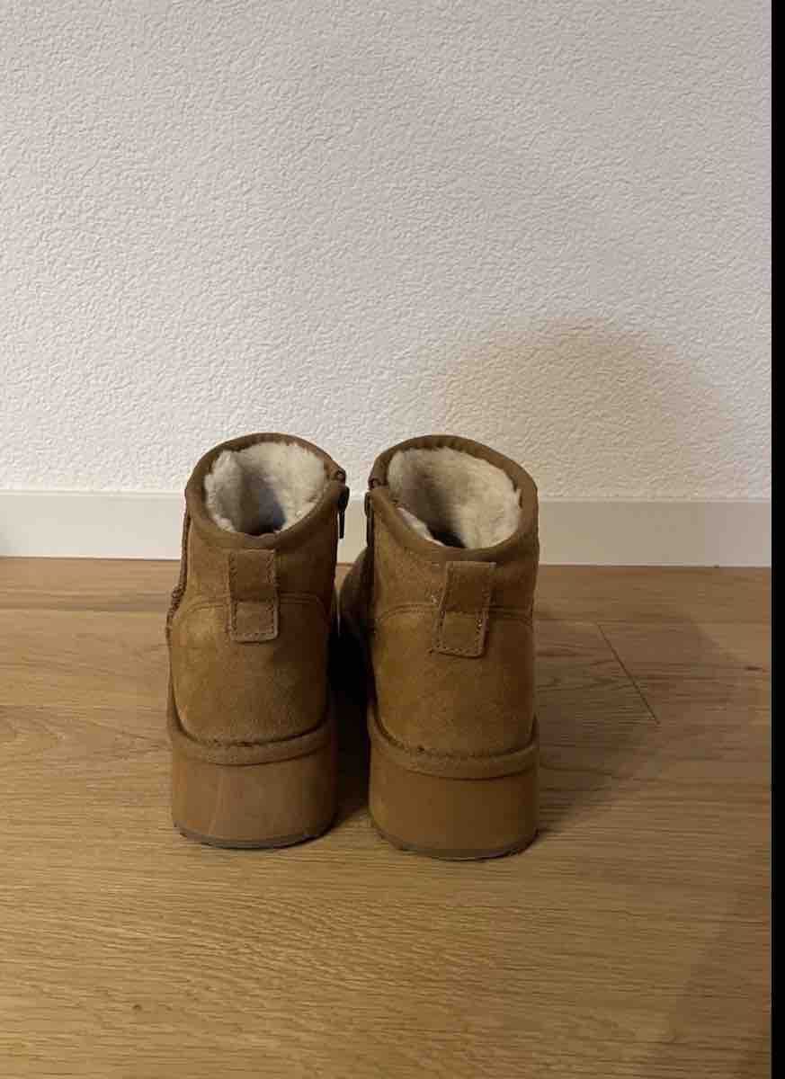 Damenschuhe: Bottines fourrées marron état acceptable – Gebraucht aus Avry-sur-Matran von Anarda