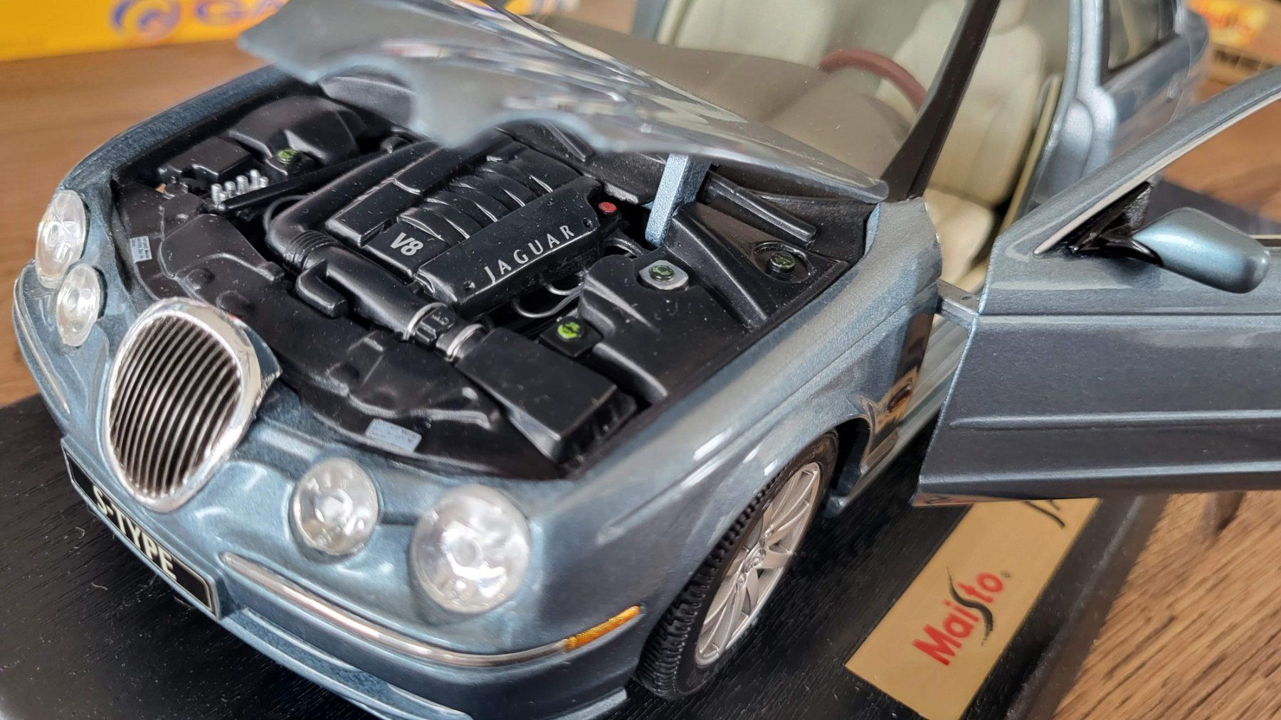 Maisto Voitures modèles: Jaguar S-Type 1999 1:18 Maisto – D'occasion à Rothrist par Juana5 6