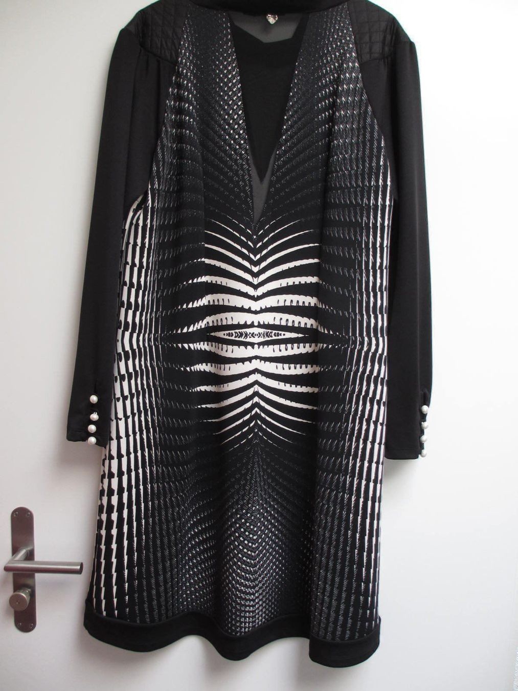 Robes: Designer Kleid von mat Gr. M = 46/48 – D'occasion à Zweidlen par Shubli 3