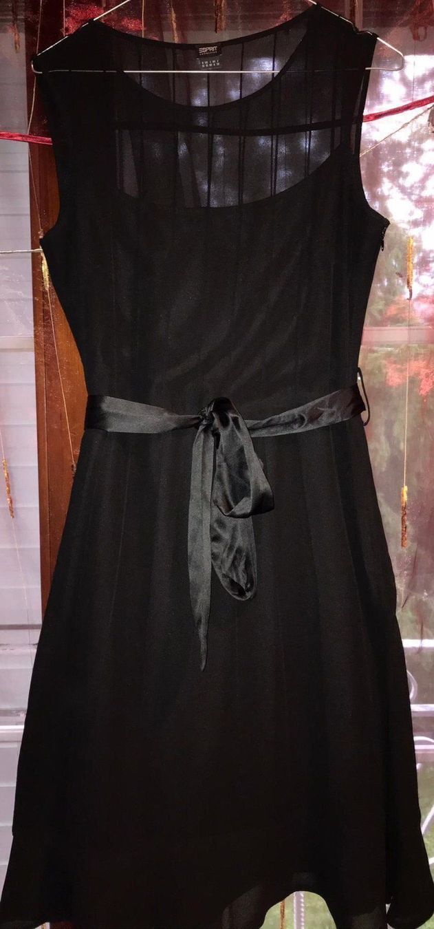 Esprit Kleider: Kleid Esprit Gr. 36-38 Tüll – Gebraucht aus Oberwil BL von Gutundsuperklein16 3
