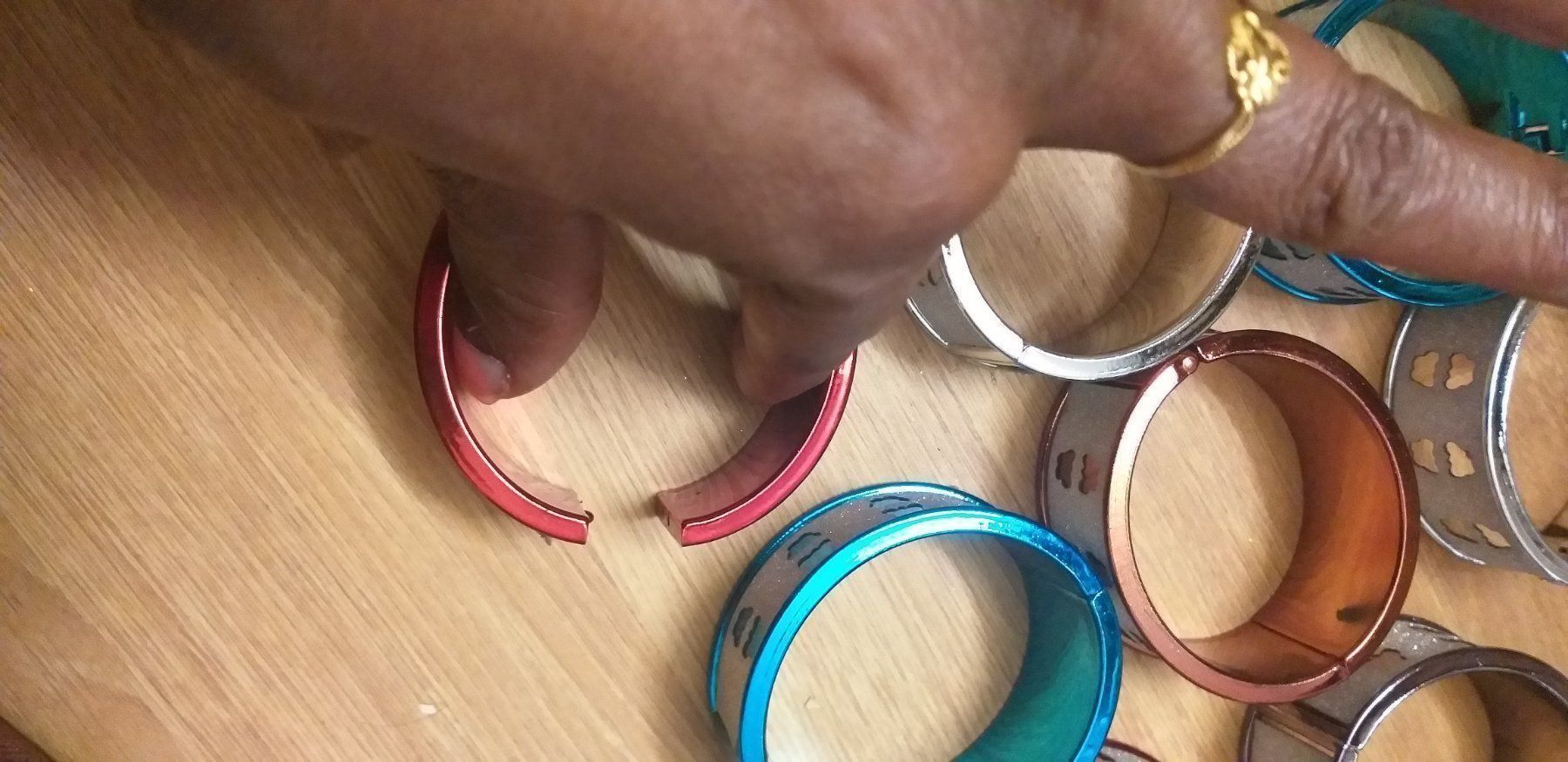 Bracciali & Braccialetti: 10×Armreifen – Nuovo (secondo la descrizione) da Bern venduto da mahilini 7