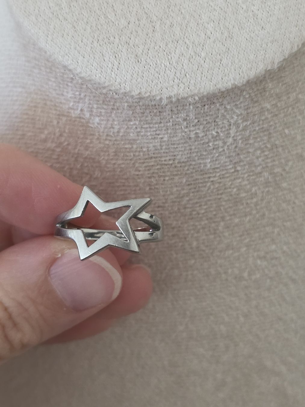 Ringe: Thierry Mugler Star Ring – Gebraucht aus Perlen von juli.star