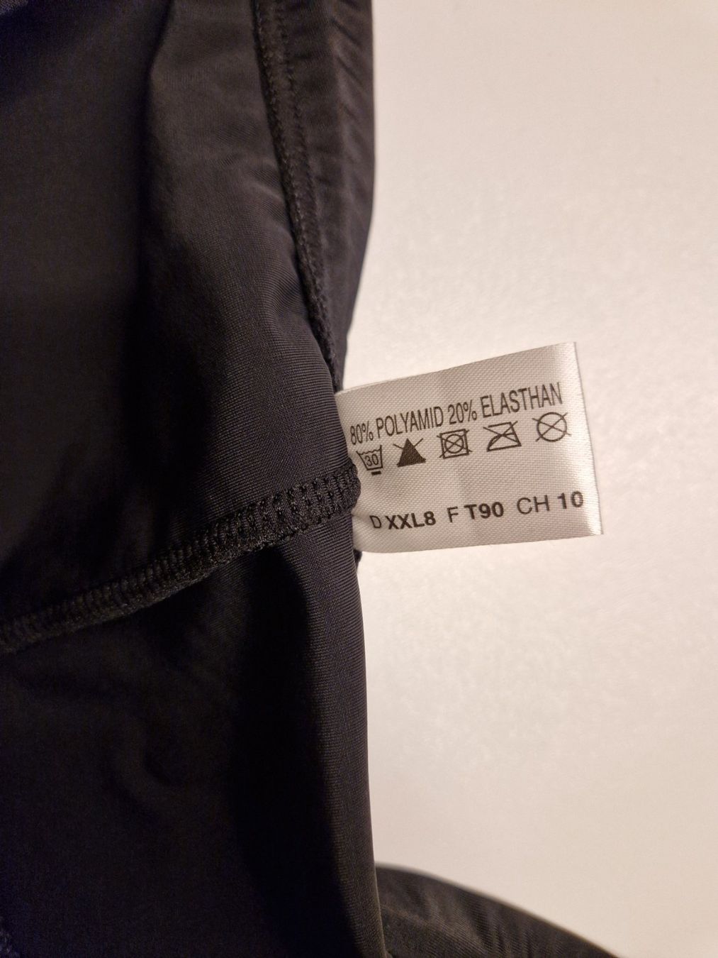 Lahco Costumi da bagno: Badehose Herren XXL Lahco Basic Black Red / Rabatt 50% - 70% – Nuovo e nell'imballaggio originale da Braunau venduto da Brand-Store 7
