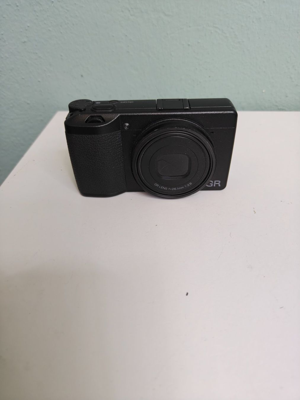 Ricoh Kamera: RICOH GR IIIx Ab 400.Fr – Gebraucht aus Solothurn von Electronic.3 1