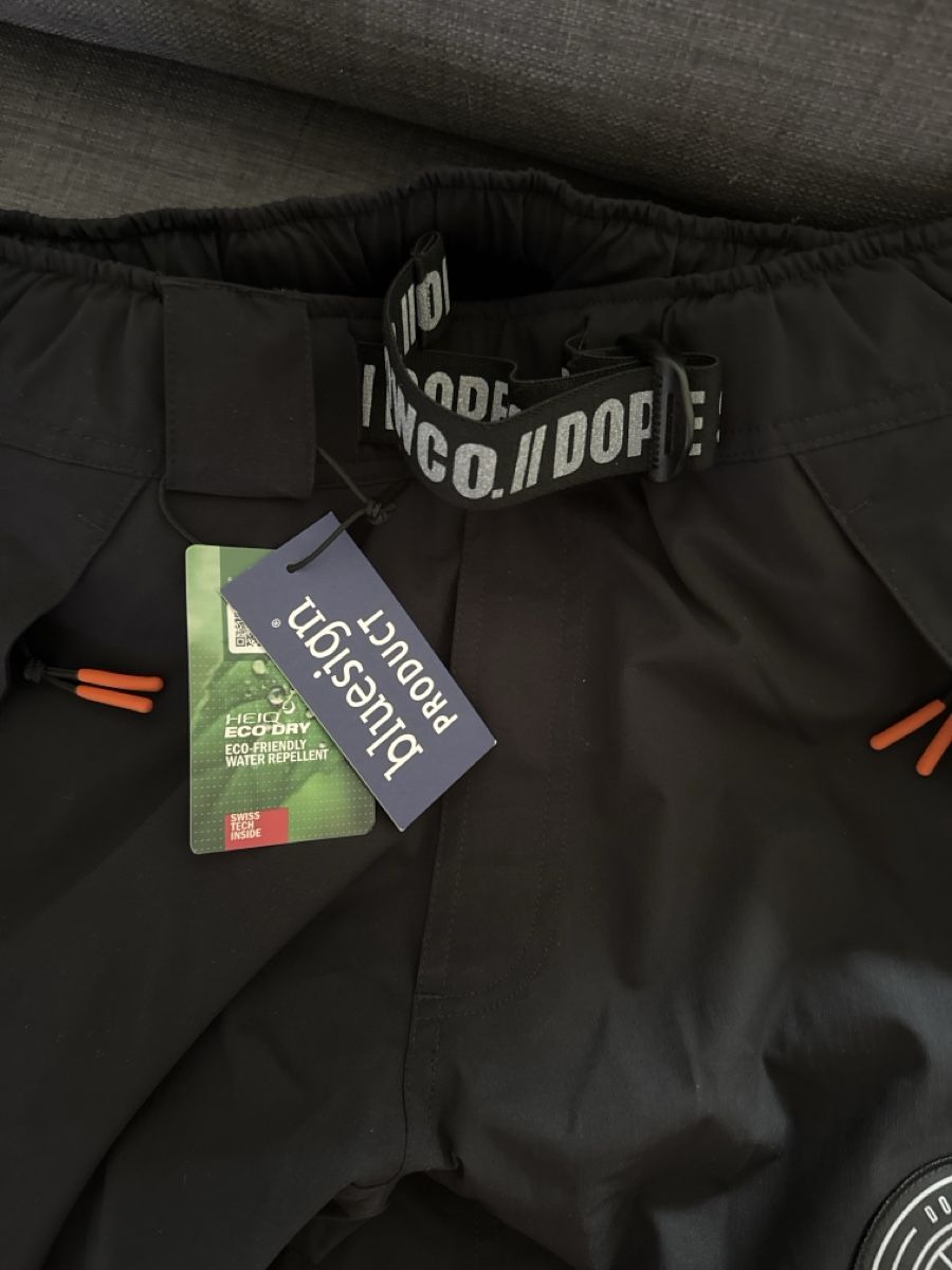 Dope Pantaloni: Dope Skihosen – Nuovo (secondo la descrizione) da Göschenen venduto da Lord.Raiden 2