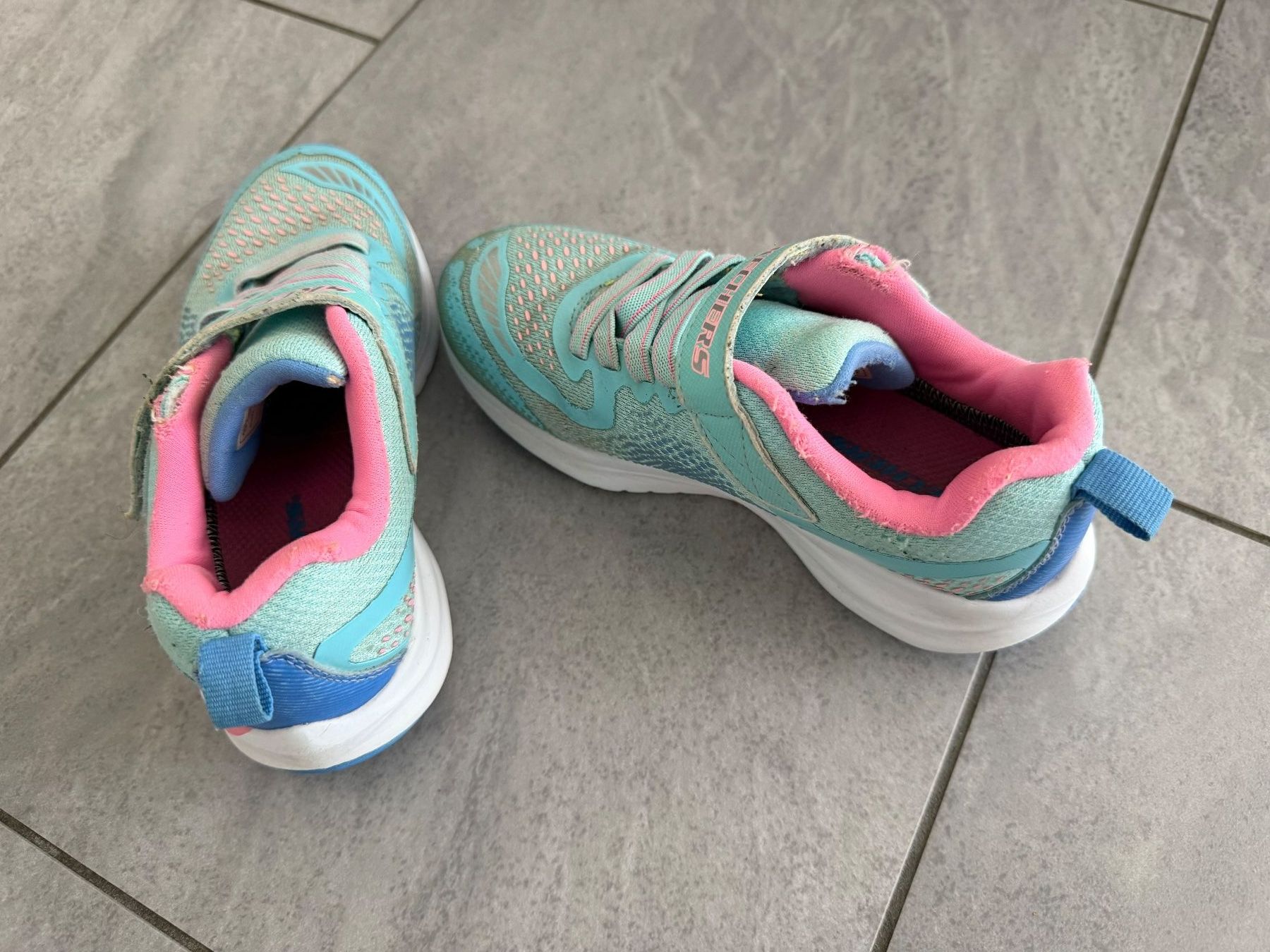 Skechers Scarpe per ragazze: Skechers - Grösse 29 – Usato da Bülach venduto da Loredana13 2