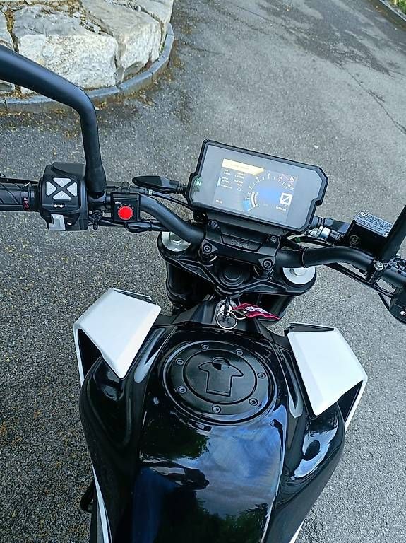 KTM Strada: KTM Duke 125 – Usato da Thun venduto da hundert 3
