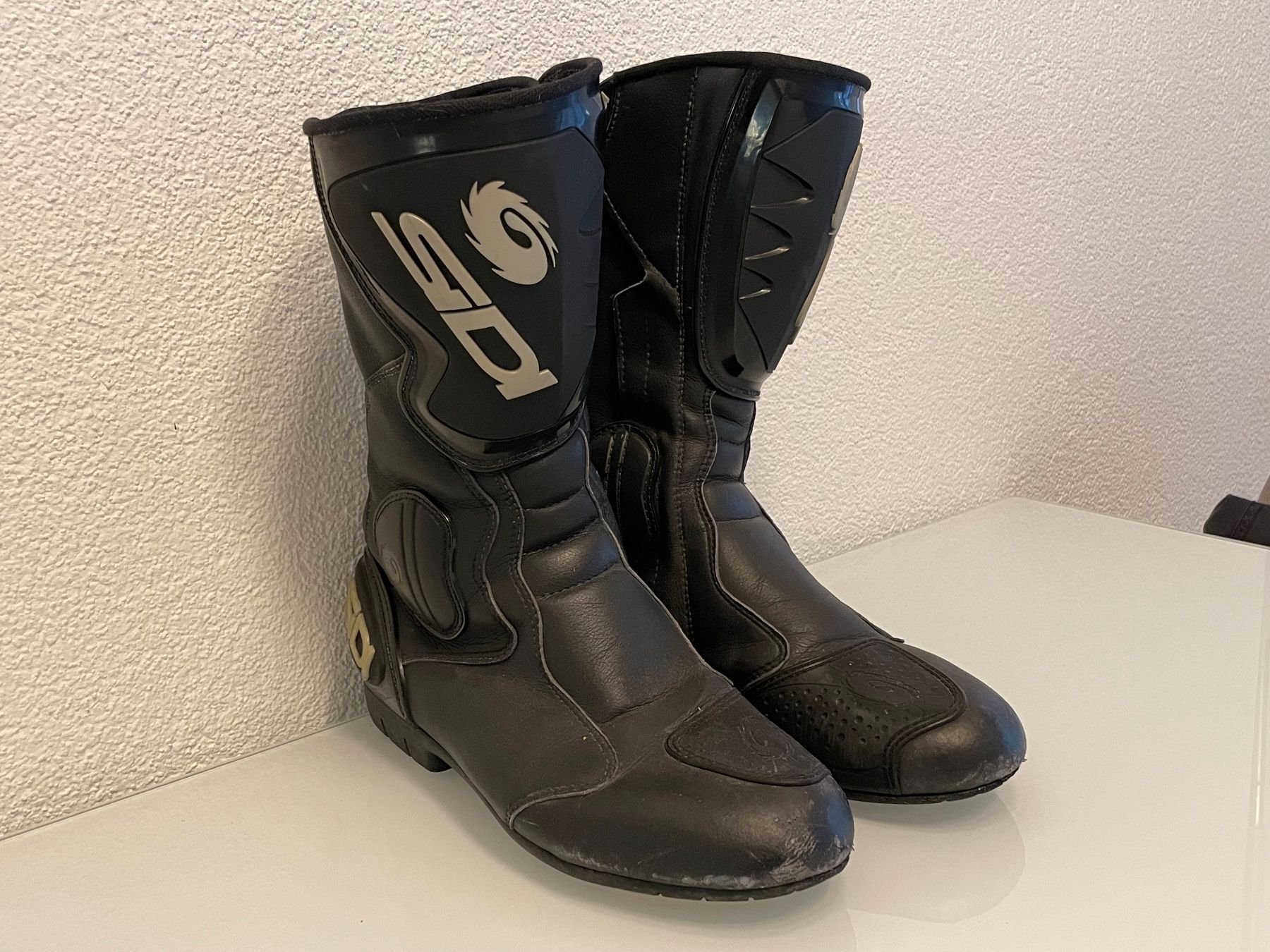 SIDI Herrenschuhe: SIDI Motorradstiefel grösse 43, Schwarz – Gebraucht aus Horgen von gogo-30 1