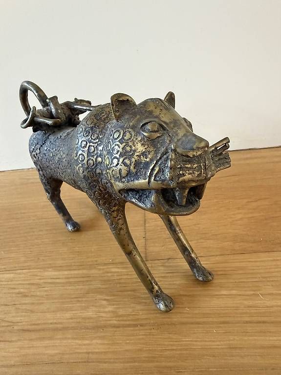 Sculptures & Statues: Afrikanischer Löwe – D'occasion à Basel par dietschy77