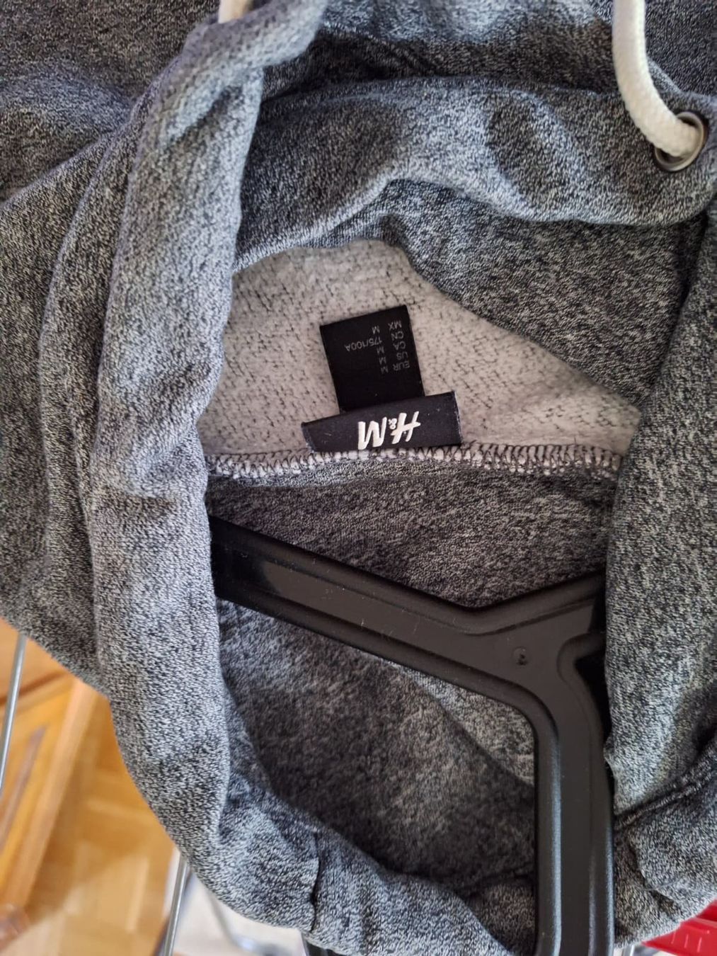 H&M Maglioni & Felpe: H&M Hoodie Grau, M – Nuovo (secondo la descrizione) da Münchenstein venduto da soistes 2