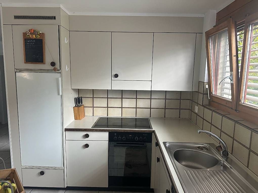 V-Zug Cucine complete: Küchen zu verschenken – Usato da Gwatt (Thun) venduto da ang_cgd8 2
