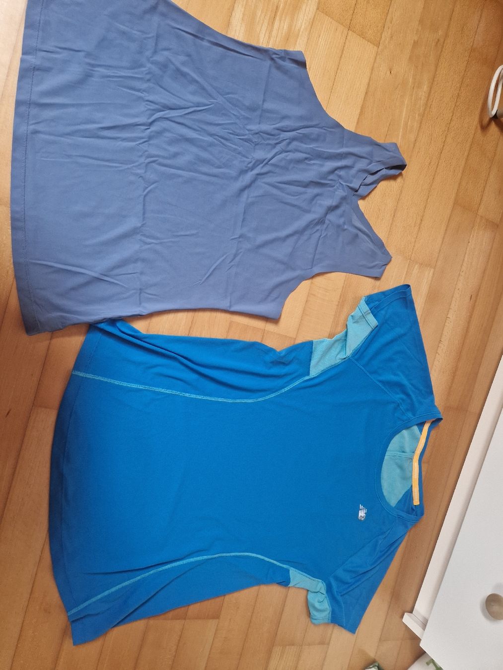 T-shirt: Sportanzug  – Usato da Otelfingen venduto da Tun_c9nb