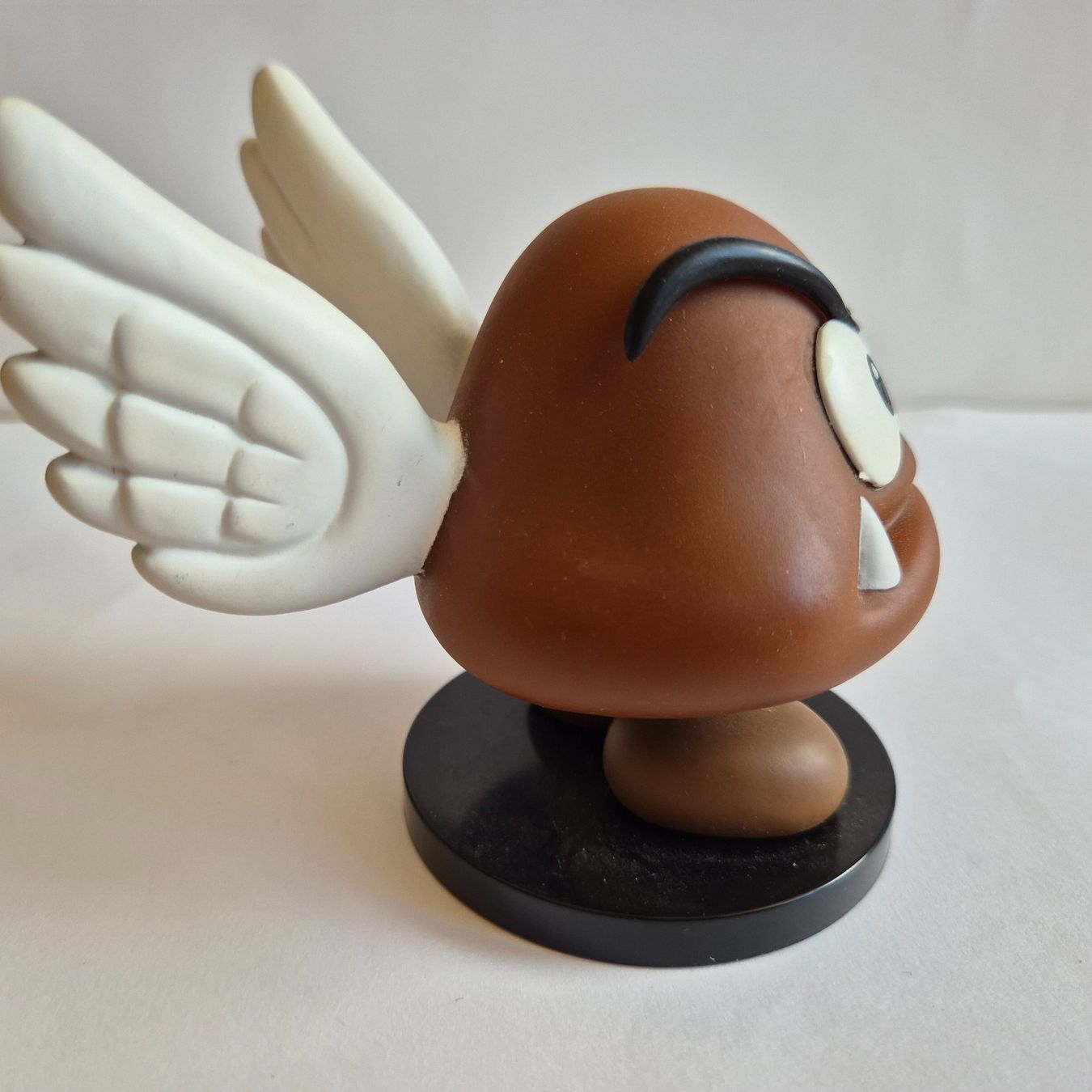 Nintendo Statuette: Flying Goomba / Gumba Sammelfigur - MER – Nuovo (secondo la descrizione) da Zürich venduto da Mephisto87 1
