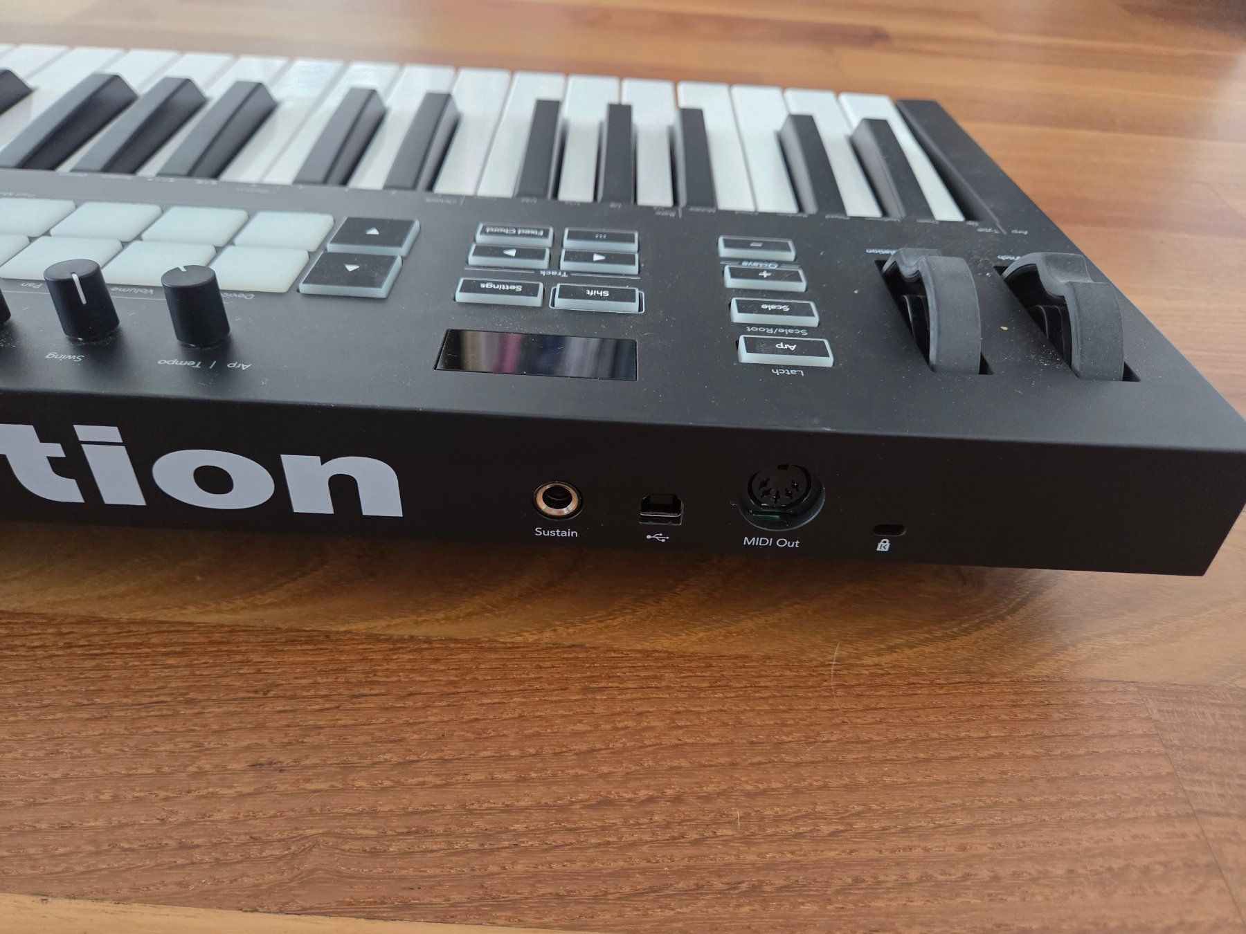 Novation Instruments de musique: Novation Launchkey 37 MK3 – D'occasion à Schlieren par Nschmid 1