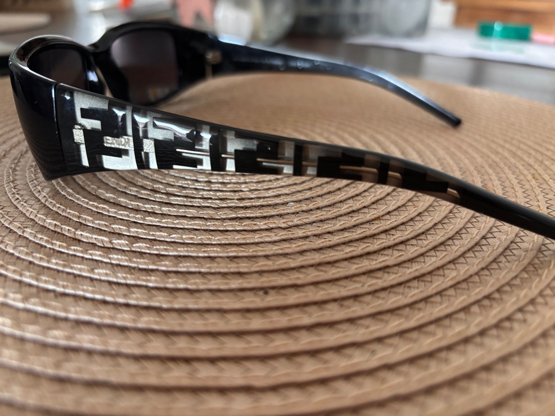 Fendi Occhiali & Lenti: Fendi Sonnenbrille schwarz – Usato da Zürich venduto da hal_z8jv 1