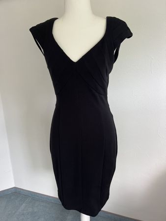Zara Basic Kleid, schwarz, Grösse S - Eleganter Look!