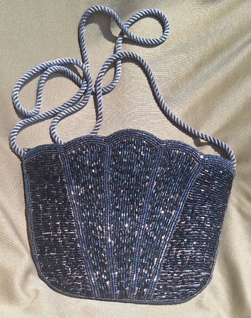 Abendtasche Perlen dunkelblau grau, Seidenkordel