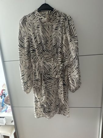 Sommerliches Kleid mit Zebra-Muster, Gr. SNeu!